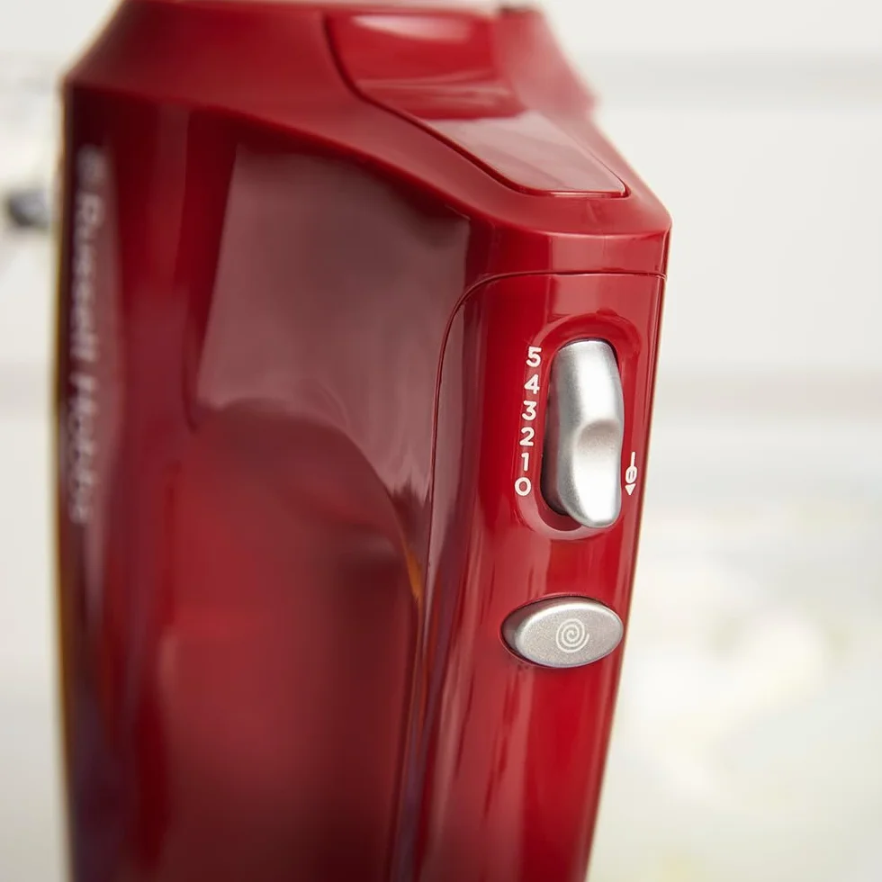 Russell Hobbs Sbattitore Desire Rosso (5 velocità + funzione Pulse, 2 fruste e 2 ganci impastatori cromati lavabili in lavastoviglie, Supporto per ciotola e base d’appoggio, 350W)27152-56