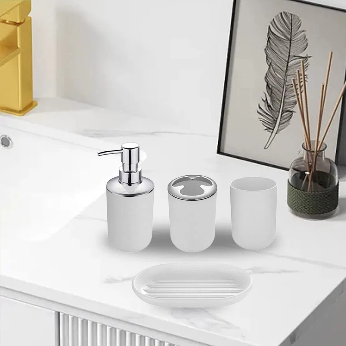 Set di 4 accessori da bagno con dispenser per sapone, tazza da bagno, portasapone, portaspazzolino e dentifricio (bianco)