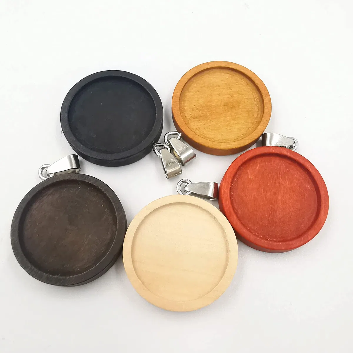 50 Pezzi Vassoi Pendenti in Legno Basi Cabochon Pendenti Rotonde Castoni Artigianali per DIY Creazione di Gioielli Adatta a Piastrelle a Cupola in Vetro da 25 mm
