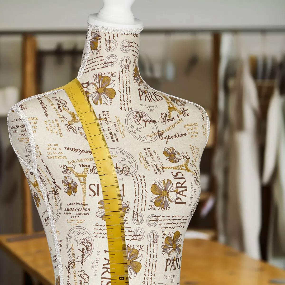 Relaxdays Manichino Sartoriale da Donna da Cucito, Altezza Regolabile HLP 167x41x34 cm, Busto da Sarta, Sartoria, Crema
