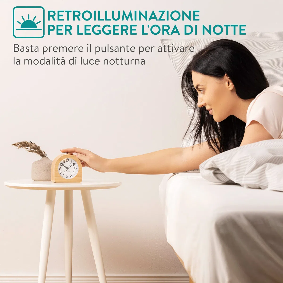 Navaris Orologio Sveglia da Comodino Analogica - Sveglia Analogica Silenziosa in Legno - Orologio da Tavolo Analogico Vintage - Sveglietta Comodino Meccanica con Funzione Snooze - Marrone Chiaro