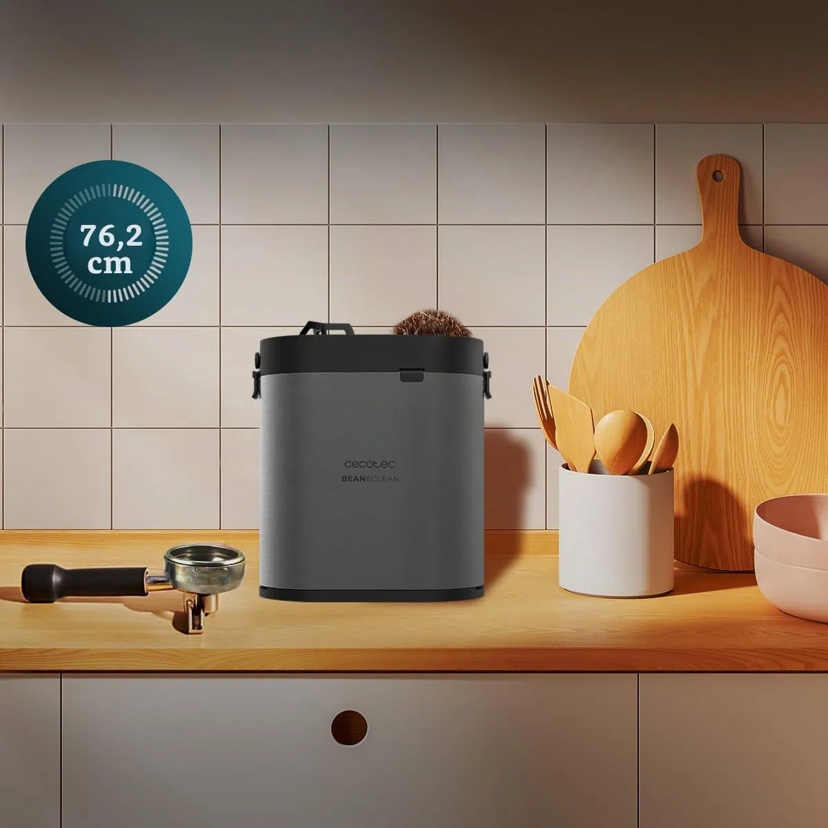 Cecotec Detergente elettrico per portafiltro per caffè Bean&Clean Pro. Accessori da caffè, include 2 raschietti e 1 testina di pulizia, velocità di rotazione di 300/min, compatibile con portafiltri da