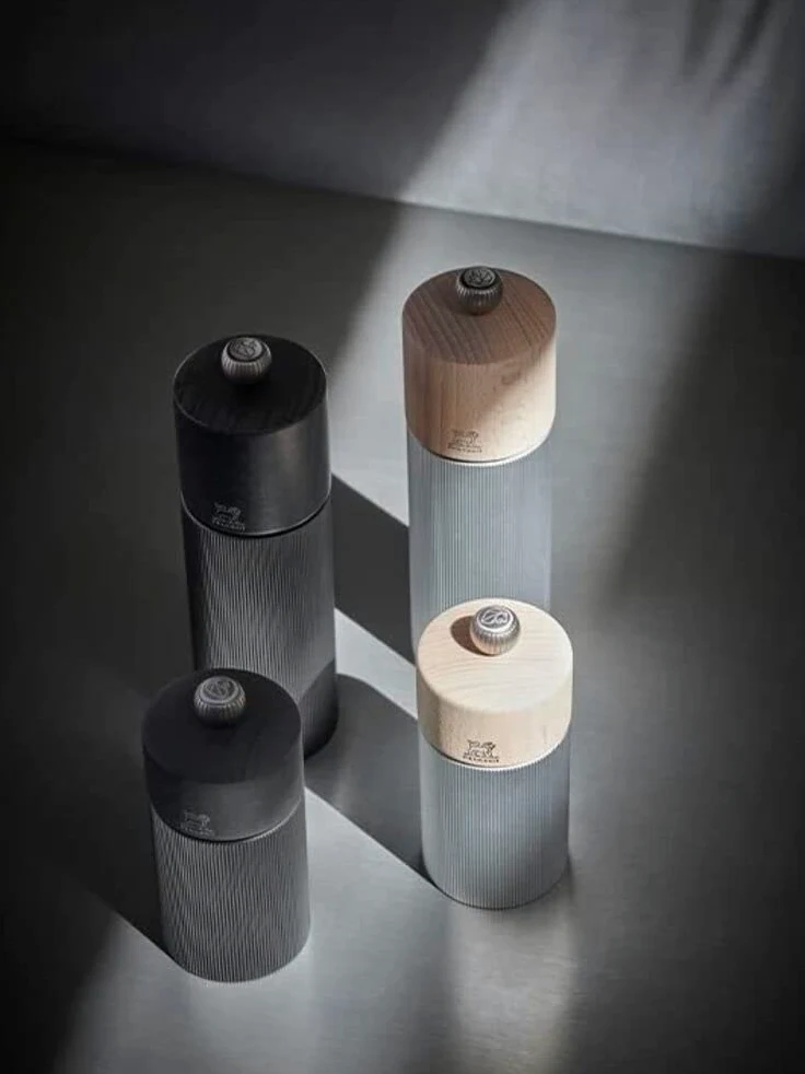 PEUGEOT - Macinasale Linea 18 cm - Ambiente Classico - Alluminio e Legno Certificato PEFC - Prodotto in Francia - Colore Naturale