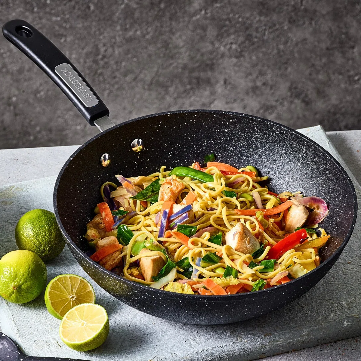Scoville NEVERSTICK - Padella wok da 20 cm, piccola padella antiaderente, adatta a tutti i piani cottura, compresi quelli a induzione, manico Cool-Touch, lavabile in lavastoviglie, senza PFOA,