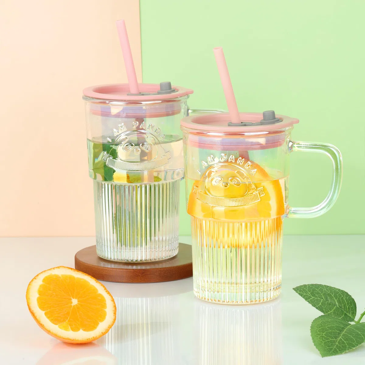 Joeyan 430 ml Iridescente Bicchieri con Cannuccia e Coperchi in Vetro,Tazza da Caffè Ghiacciata con Manico,Bubble Tea Tazza con Motivo,per Frappè Acqua Succhi,Set di 2