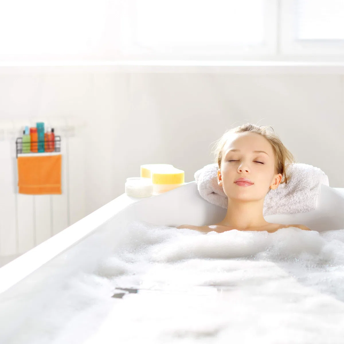 Relaxdays Portaspezie da Appendere, Mensola con Portasciugamani, Cucina & Bagno, Portascottex, HLP: 18x31x17cm, Bianco