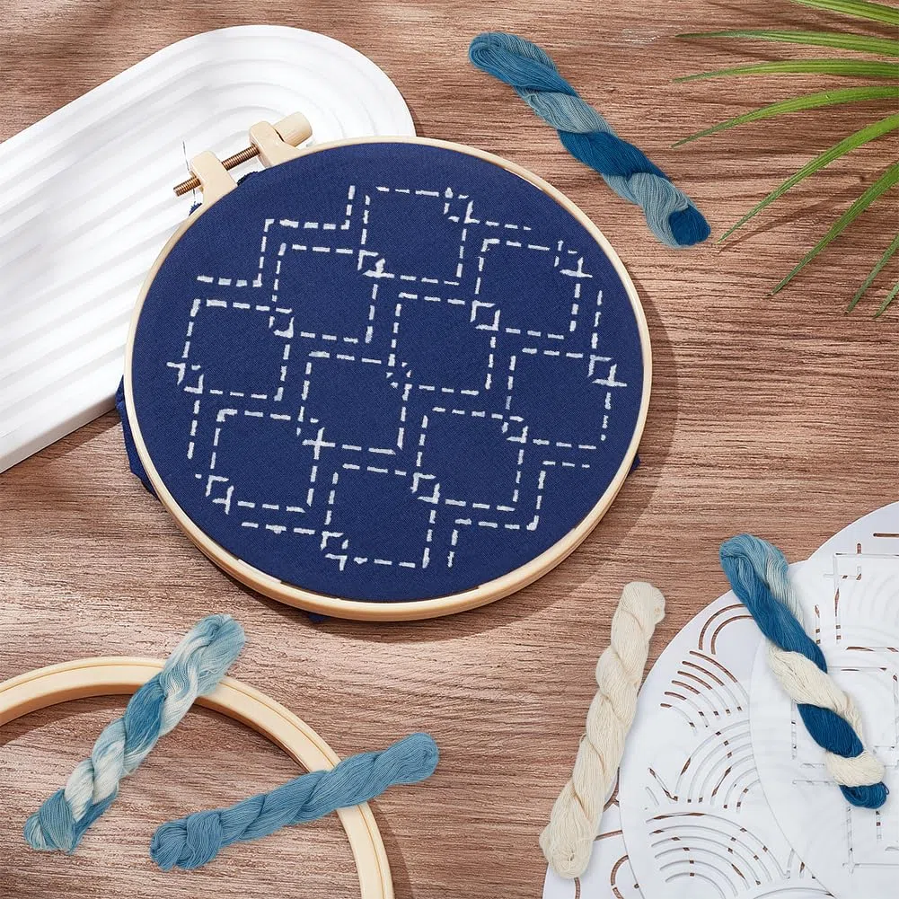 FREEBLOSS Filo Sashiko Kit 5 pz. Matassa Sashiko 110 iarde*5 colori Filo Da Ricamo In Cotone Sashiko Tinto con Piante Naturali
