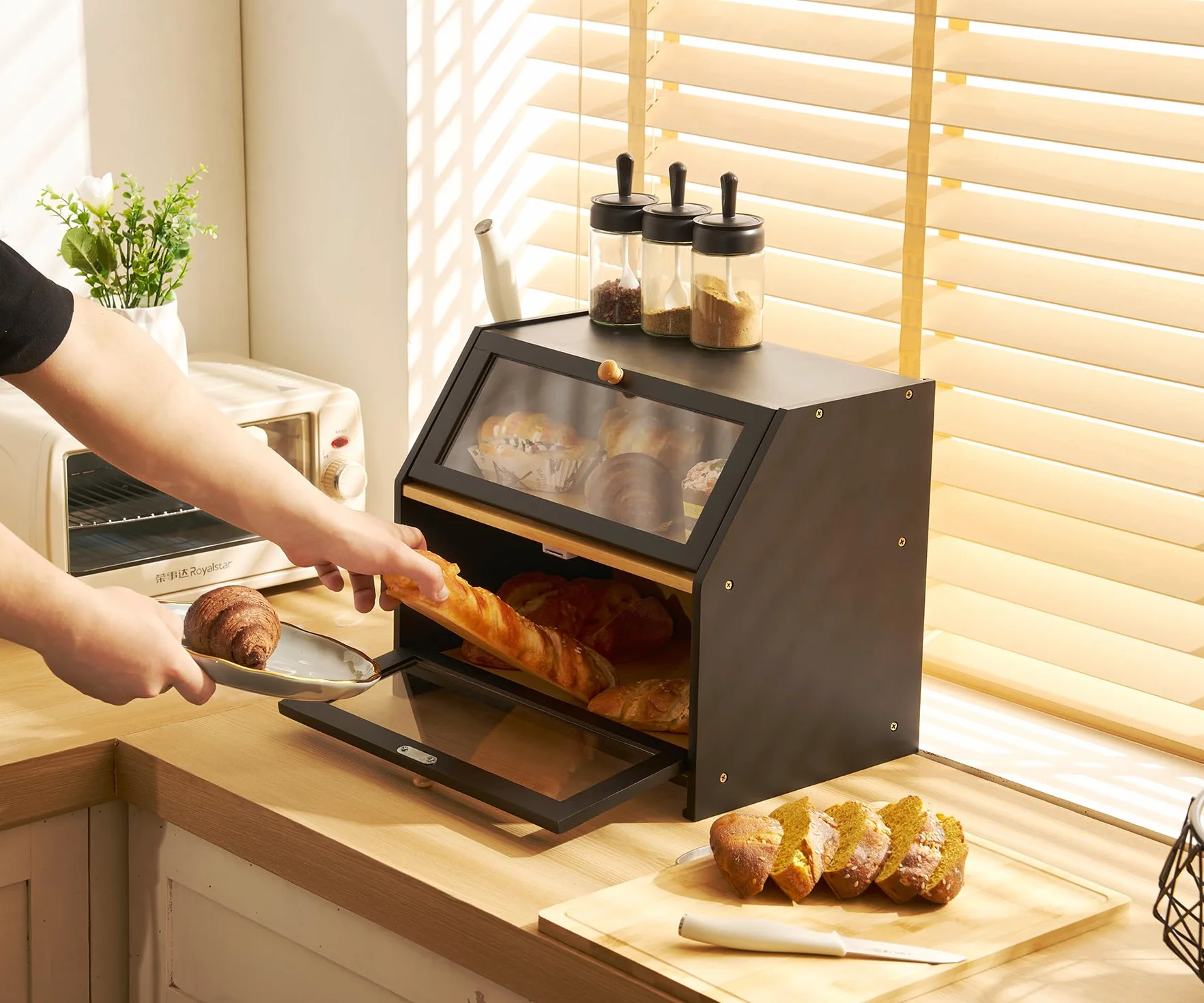 YOUDENOVA Cestino per il pane ecologico in bambù con tagliere, contenitore per pane da cucina, contenitore per pane tostato, nero, 39 x 26 x 32,5 cm (lunghezza x larghezza x altezza)