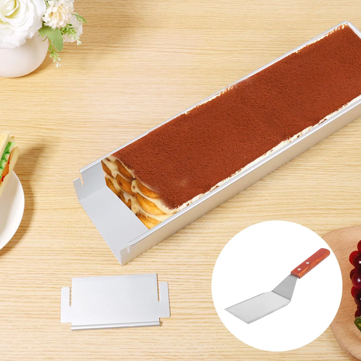Forma rettangolare regolabile con paletta per torte | Telaio in lega di alluminio con rivestimento antiaderente. Stampo ideale per mousse e dessert. Facile da pulire.