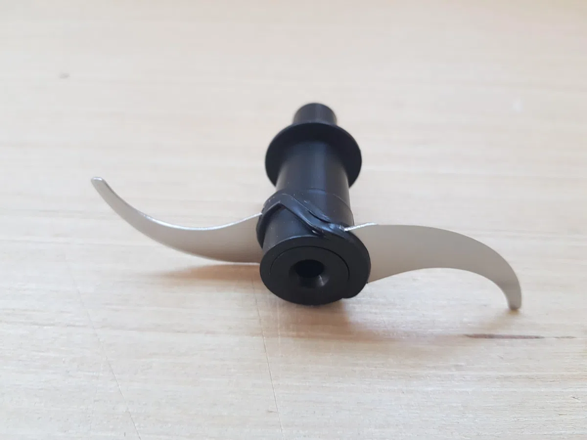 Generico DF7020 Lama, coltello compatibile con Imetec per Tritatutto i1301 e i1302 Serie CH (ATTENZIONE PER IL MODELLI i1301LEGGERE LE NOTE SOTTO RIPORTATE)