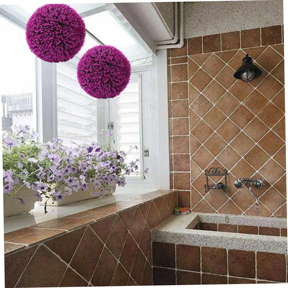 Palla topiaria a pianta artificiale, palline decorative in finto bosso, palla di erba pianta finta impiccata da 35 cm per decorazioni per la casa violaceo - rosso