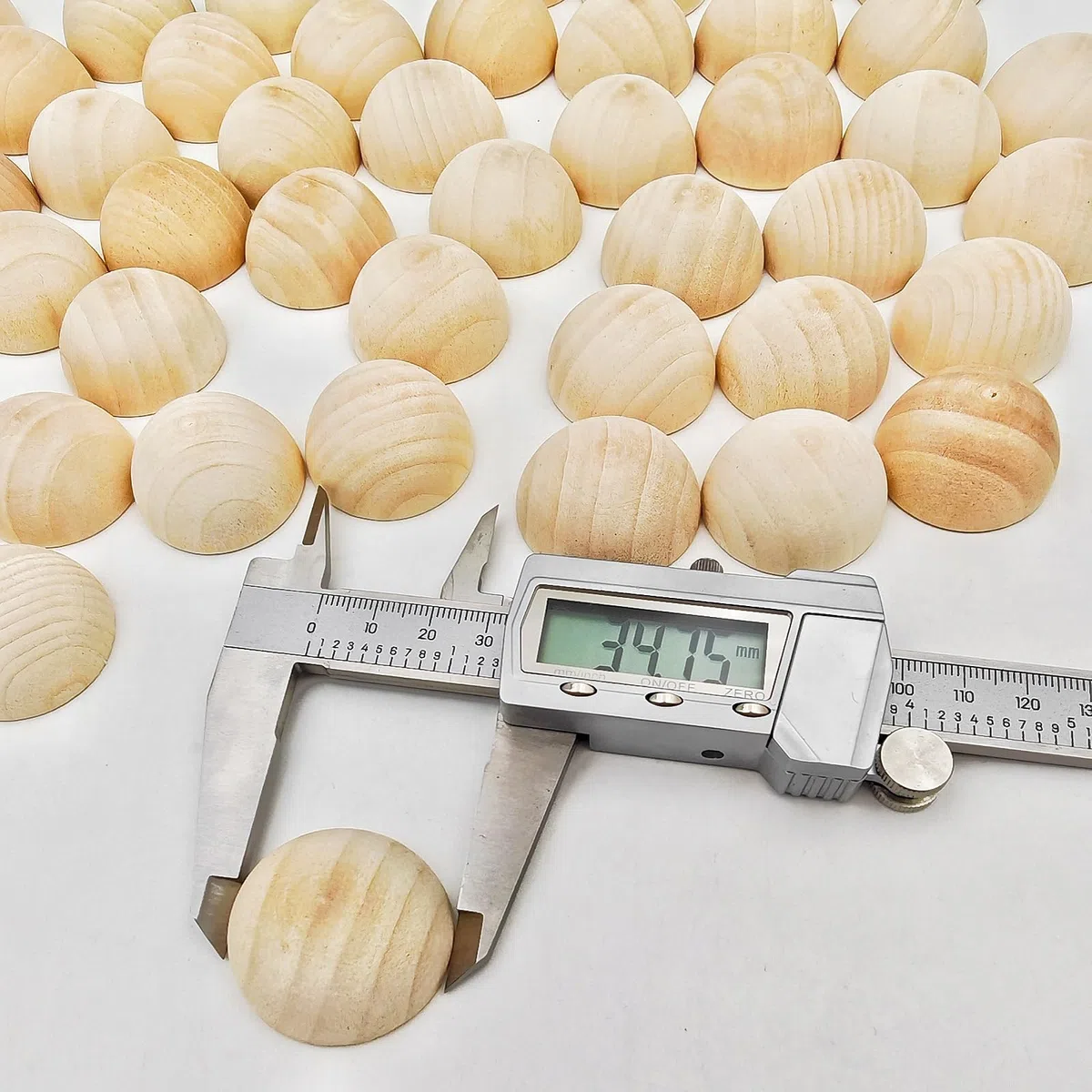 50 Pezzi Mezze Sfere Legno 35mm Naturale Non Trattato - Palline Legno Spaccate per Fai da Te Artigianato e Decorazioni