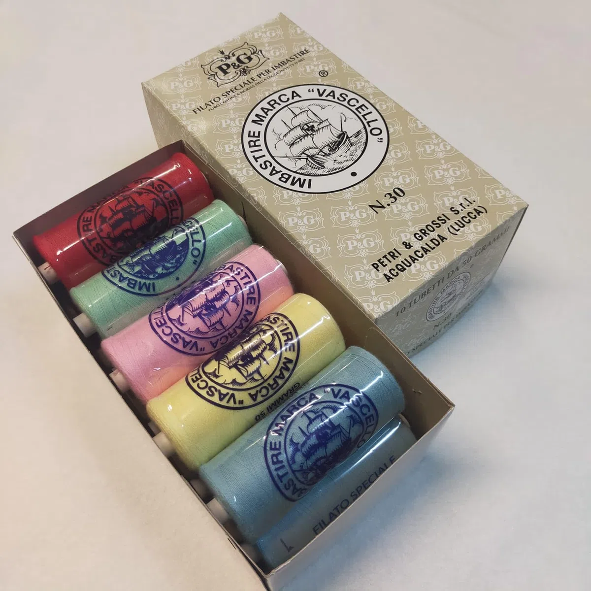 Filo da imbastire gr. 50 colorati - scat10 spole x 50 gr./cad