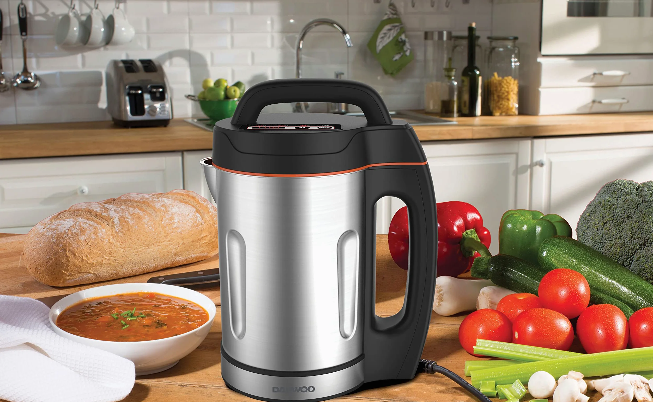 Daewoo SDA1714 Maker | Utilizzo 1000 W | Capacità 1,6 L | Ideale per zuppe lisce e grosse | Indicatori luminosi a LED | Sensori di riempimento e fuoriuscita eccessivi, in acciaio inox, 1000 W, 1,6