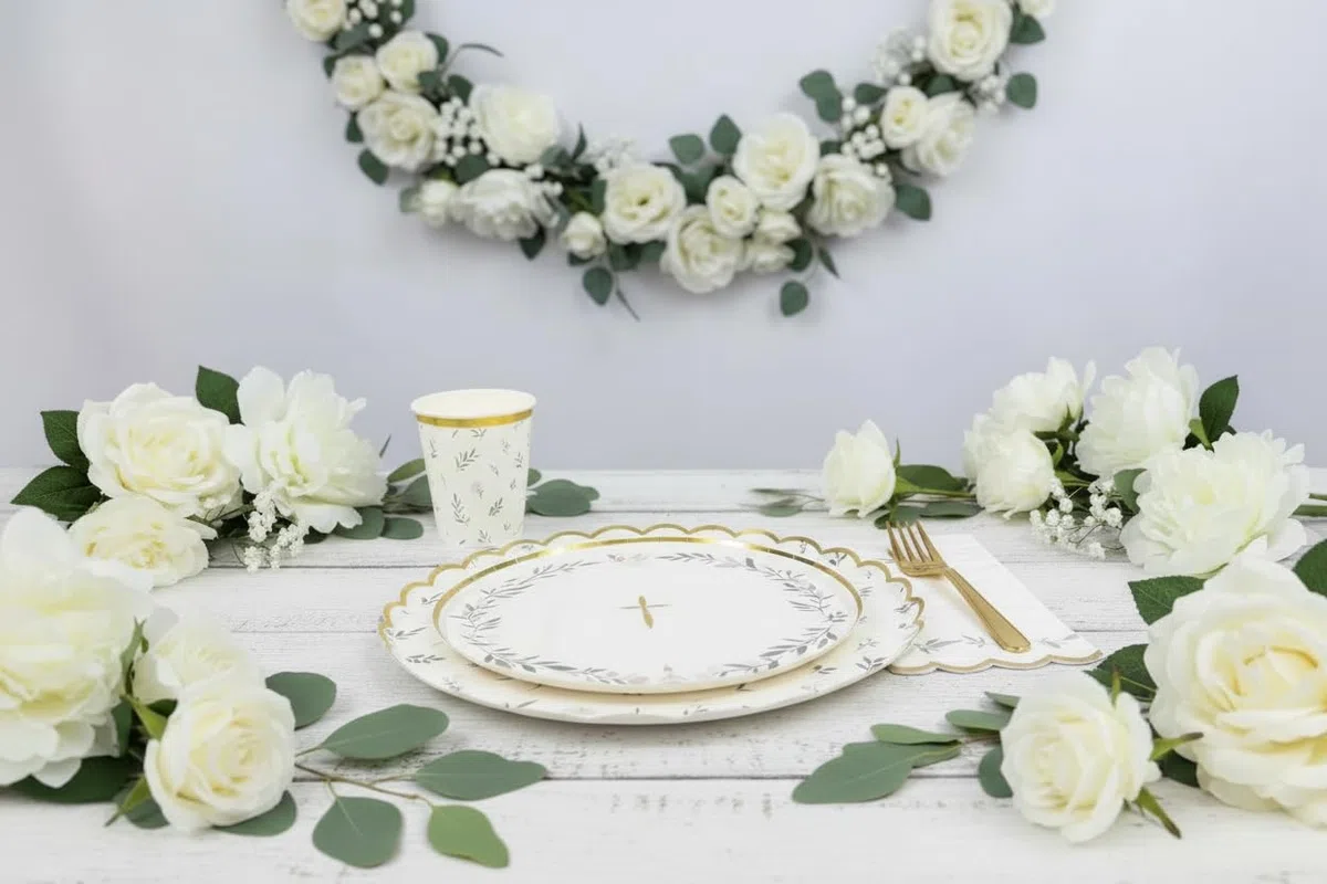 Pooka Piatti di carta religiosi in eucalipto floreale, 25,4 cm, con bordo dorato, per battesimi, comunioni e matrimoni