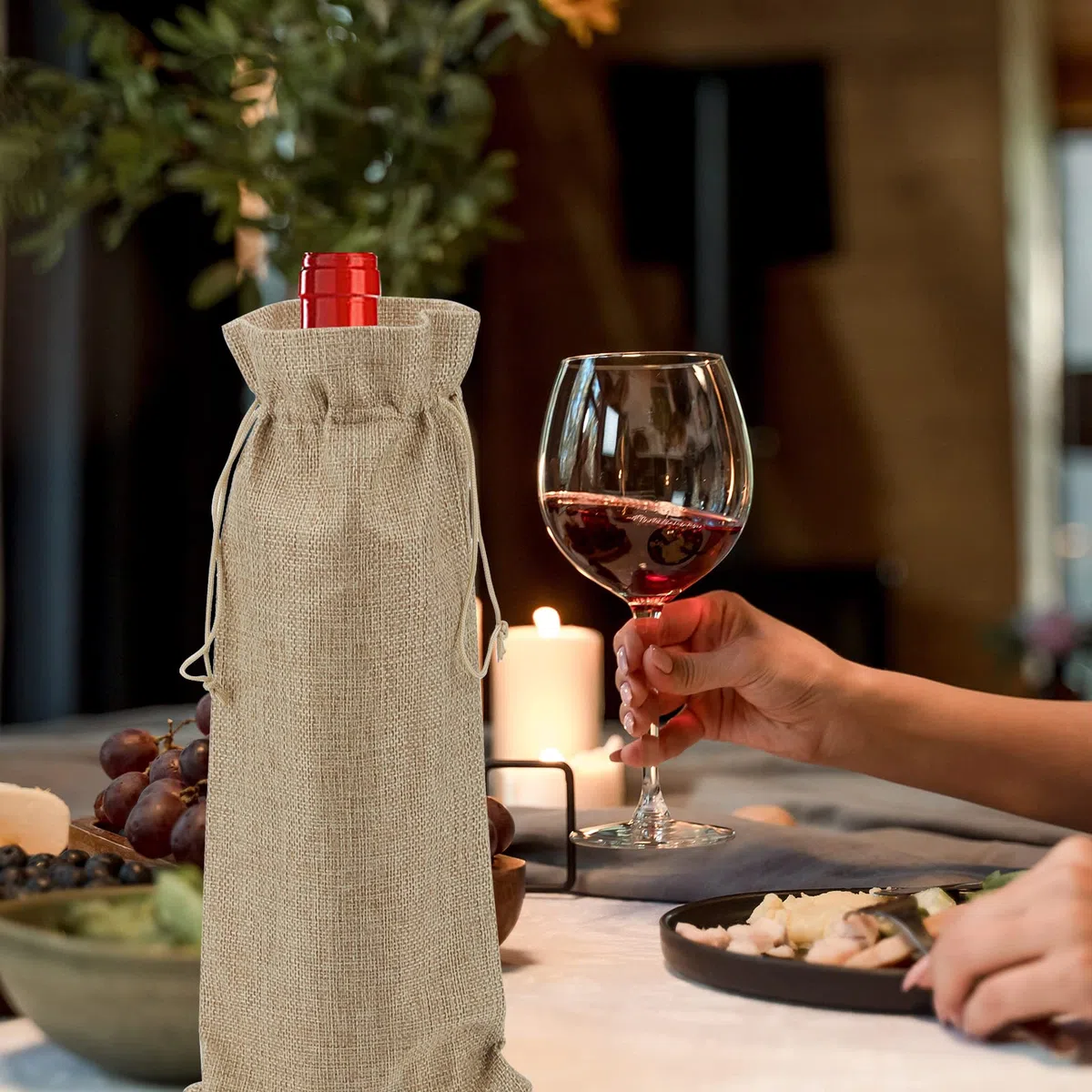 ZEONHAK 30 sacchetti regalo in juta, 15 x 35 cm, con cartellino e corda di canapa, copribottiglie di vino per matrimoni, feste di casa, Marrone, sacchetti regalo di vino di iuta