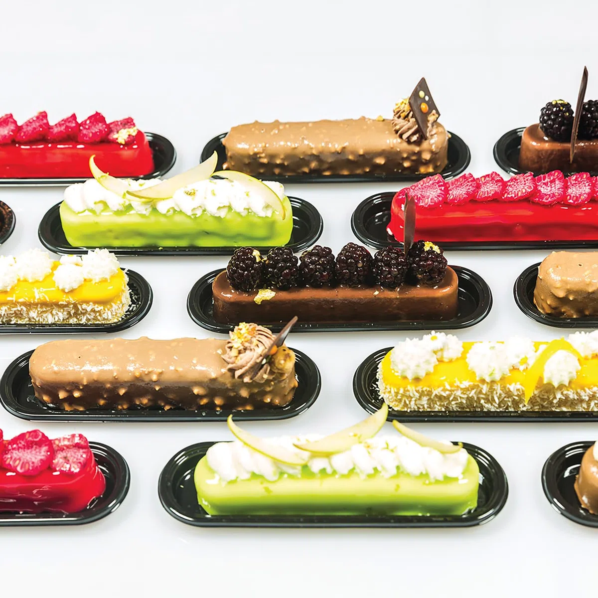 Silikomart Fashion Eclair - Stampo in Silicone 130X25 H 25 MM + 10 VASSOI + Cutter