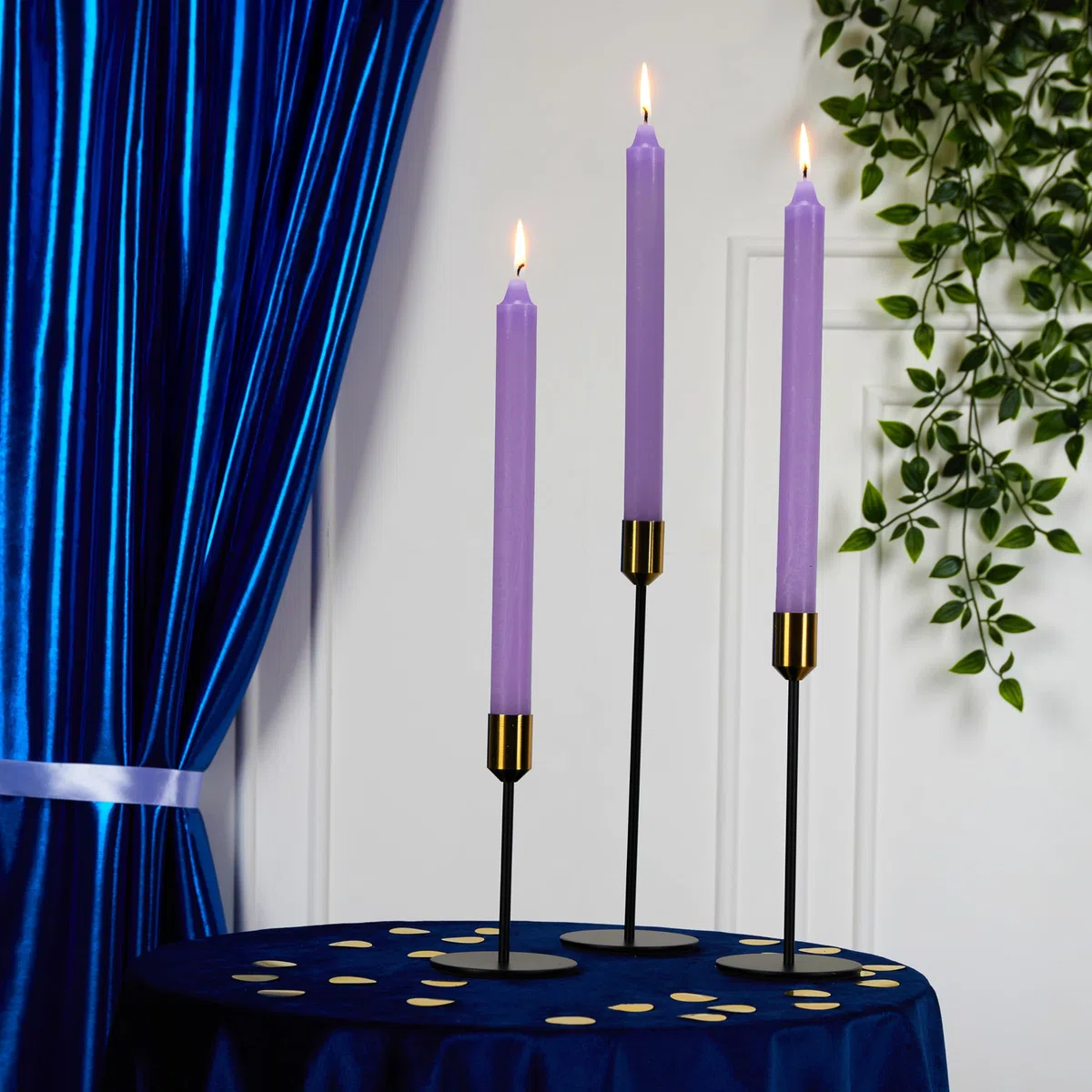 DECO EXPRESS Candele Coniche Set da 15 Candele Rustiche Fatte a Mano Candela Natalizia Durata di Combustione di 9 Ore Senza Profumo (Viola - Confezione da 15)
