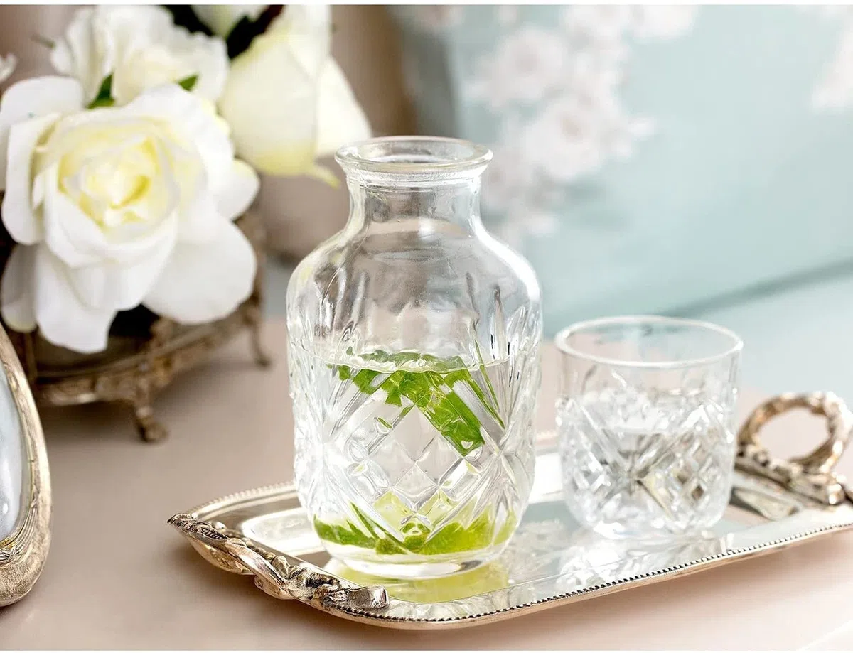 Set di caraffa e bicchiere da comodino in cristallo, caraffa da notte con caraffa e bicchiere, set da 2 pezzi con brocca e tazza da notte (525 ml)