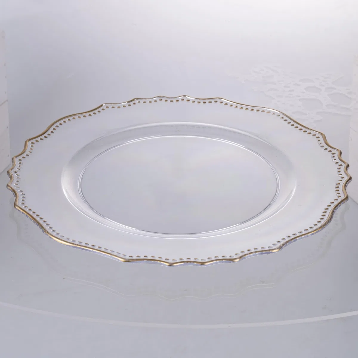 Set 6 Sottopiatto Ø 33 cm trasparente forma smerlata con bordino oro, Versailles