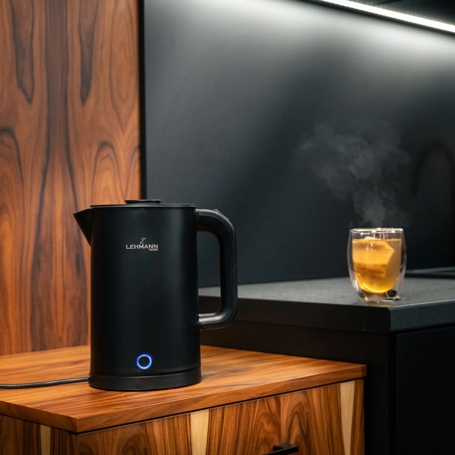 LEHMANN Bollitore Elettrico, 1,7L, 2200W, Riscaldamento Rapido, Design a Doppia Parete, Acciaio Inox, Base Girevole 360°, Spegnimento Automatico, BPA-free – per Tè, Caffè, Pappe, Nero