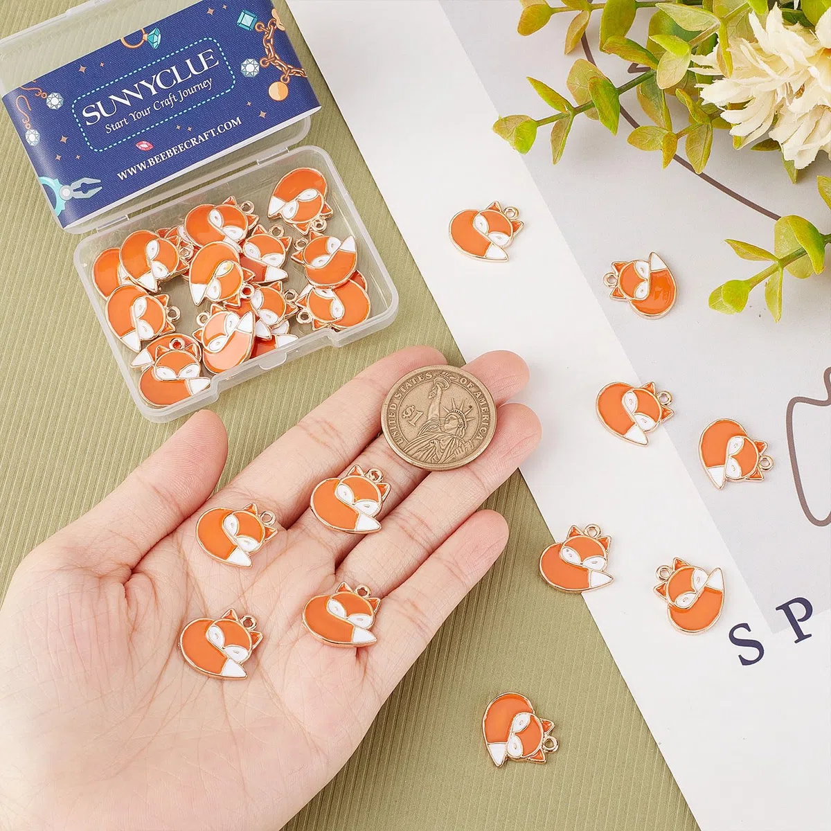 SUNNYCLUE 1 scatola 30 pezzi Ciondoli Volpe Ciondoli Volpe Sfusi Animali Foresta Adorabili Animali Intelligenti per Gioielli Creazione di Braccialetto Fai Da Te Collana Port