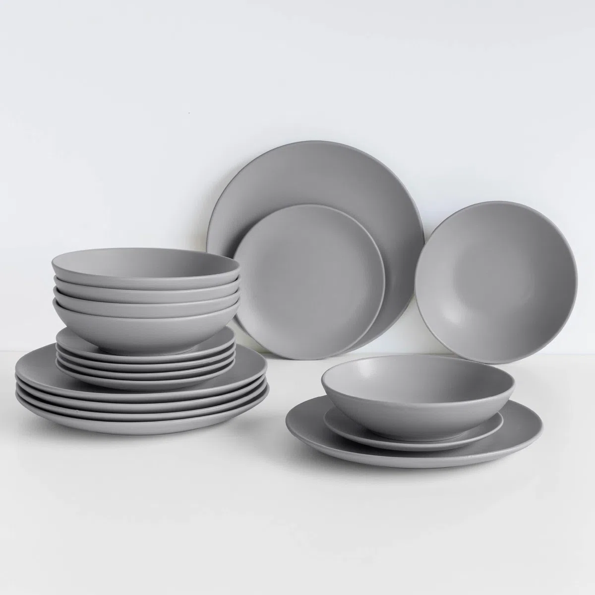 IlGruppone 18 Piatti, 6 Coperti Completi - Servizio da Tavola in Gres Porcellana Smaltato, Piatti con Certificazione Contatto Alimentare per Microonde e Lavastoviglie - Design Moderno, Grigio