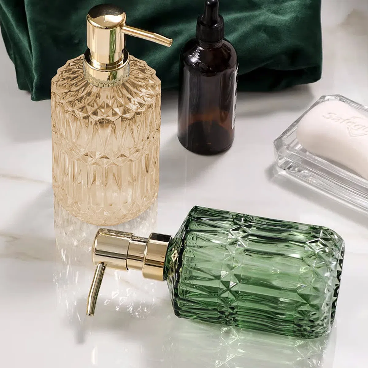 Dispenser Sapone Bagno Vetro, 390ml Dispenser Sapone Vetro Oro e Verde, Elegante Vintage Dispenser Sapone Liquido da Bagno, Set da 2