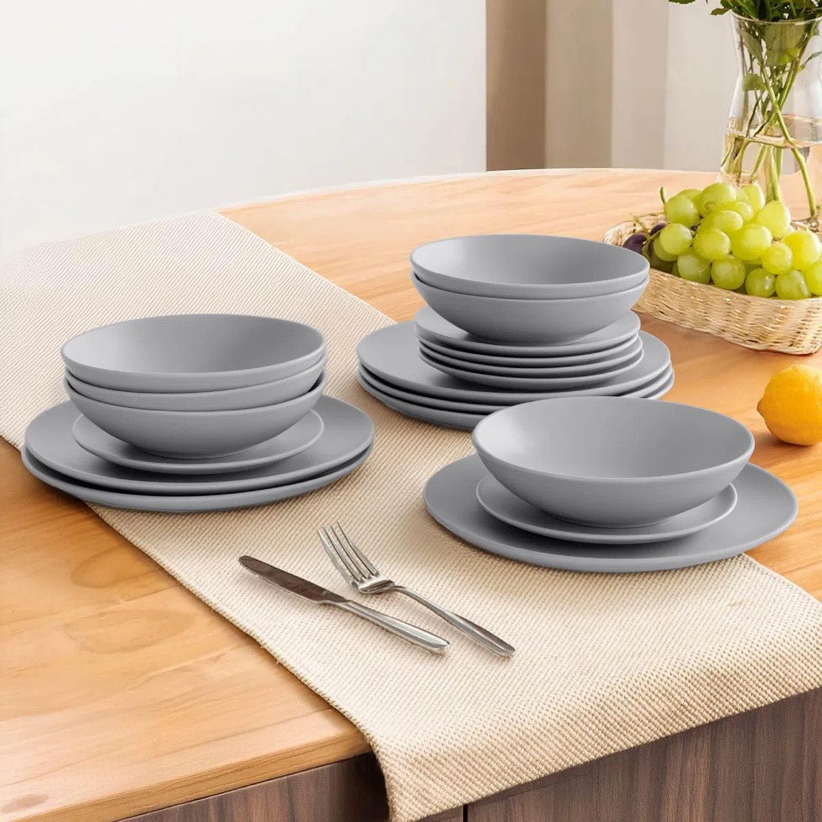 IlGruppone 18 Piatti, 6 Coperti Completi - Servizio da Tavola in Gres Porcellana Smaltato, Piatti con Certificazione Contatto Alimentare per Microonde e Lavastoviglie - Design Moderno, Grigio